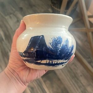 Small Marshall Pottery Pot